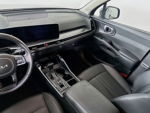 Certified 2025 Kia Sorento S AWD/4WD image 29