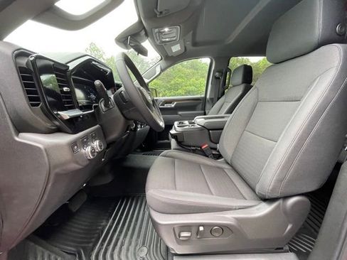 New 2025 GMC Sierra 1500 Elevation image 18