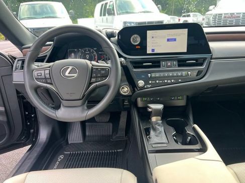 Used 2025 Lexus ES 350 w/ Premium Package FWD image 19