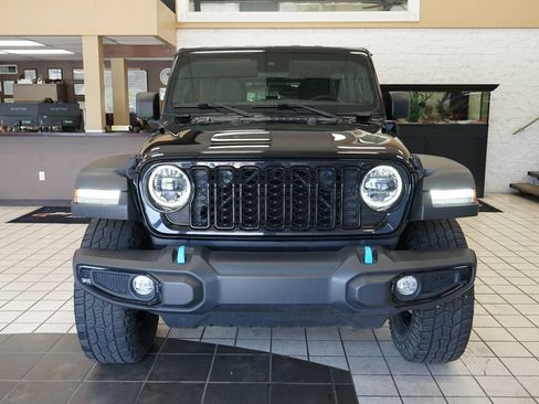 Used 2024 Jeep Wrangler Unlimited AWD/4WD image 19