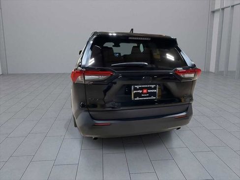 Certified 2022 Toyota RAV4 LE image 7