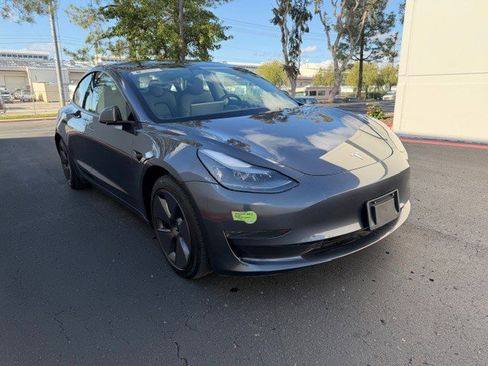 Used 2023 Tesla Model 3 Standard Range RWD image 2