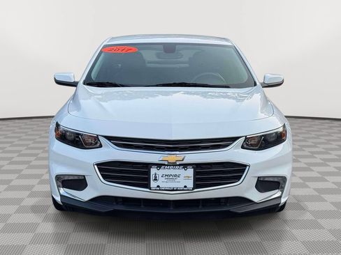 Used 2017 Chevrolet Malibu LT w/ Leather Package FWD image 2