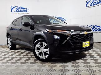 New 2026 Chevrolet Trax LS video 1