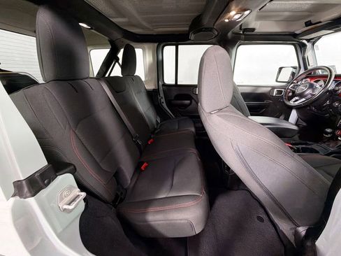 Used 2023 Jeep Wrangler Unlimited Rubicon w/ Cold Weather Group AWD/4WD image 27