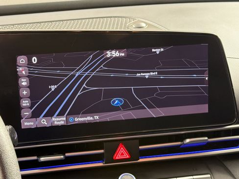 Used 2024 Hyundai Elantra SEL FWD image 23