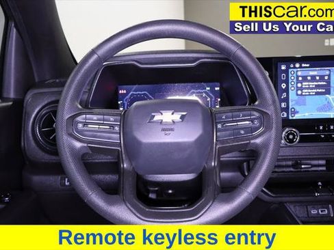 Used 2025 Chevrolet Colorado W/T w/ WT Custom Package RWD image 15