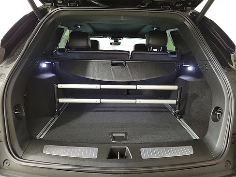 Used 2024 Cadillac XT5 Sportv w/ Technology Package image 23