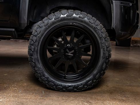 Used 2024 GMC Sierra 2500 AT4 w/ AT4 Premium Plus Package image 12