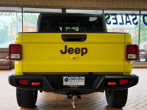 Used 2023 Jeep Gladiator Mojave w/ Trailer Tow Package AWD/4WD image 9