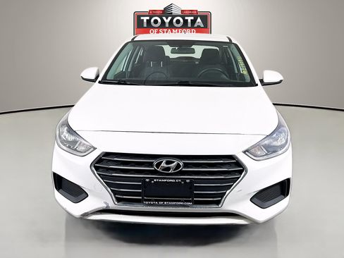 Used 2021 Hyundai Accent SE FWD image 2
