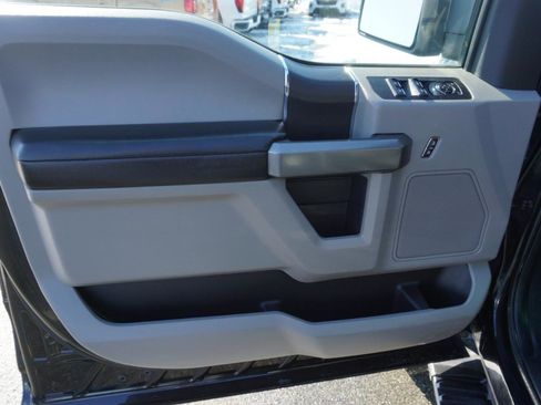 Used 2018 Ford F150 XLT w/ Trailer Tow Package image 13