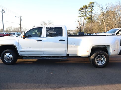 Used 2018 GMC Sierra 3500 Denali w/ Duramax Plus Package image 6