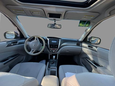 Used 2013 Subaru Forester 2.5X Premium image 9