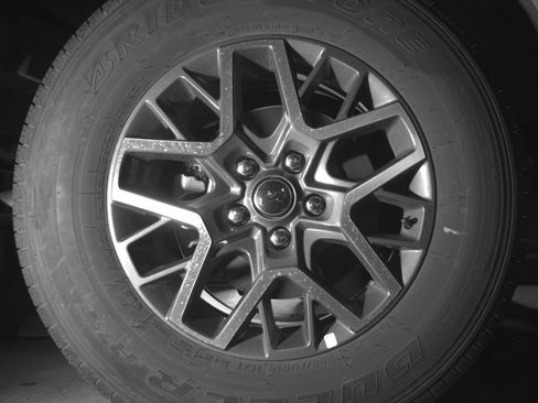 Used 2025 Jeep Wrangler Sahara image 15