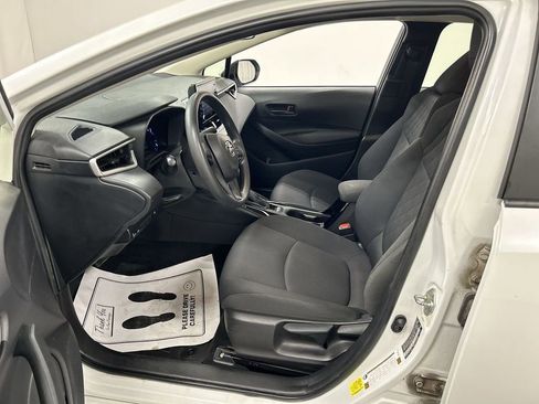 Used 2022 Toyota Corolla LE FWD image 9