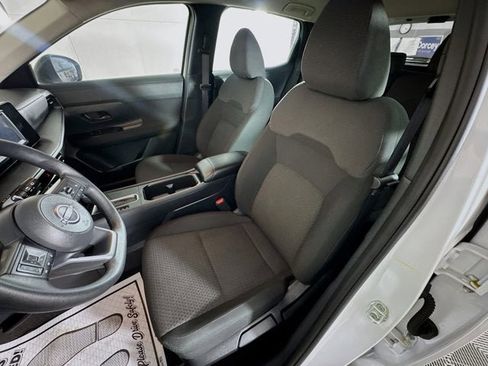 Used 2025 Nissan Kicks S AWD/4WD image 16