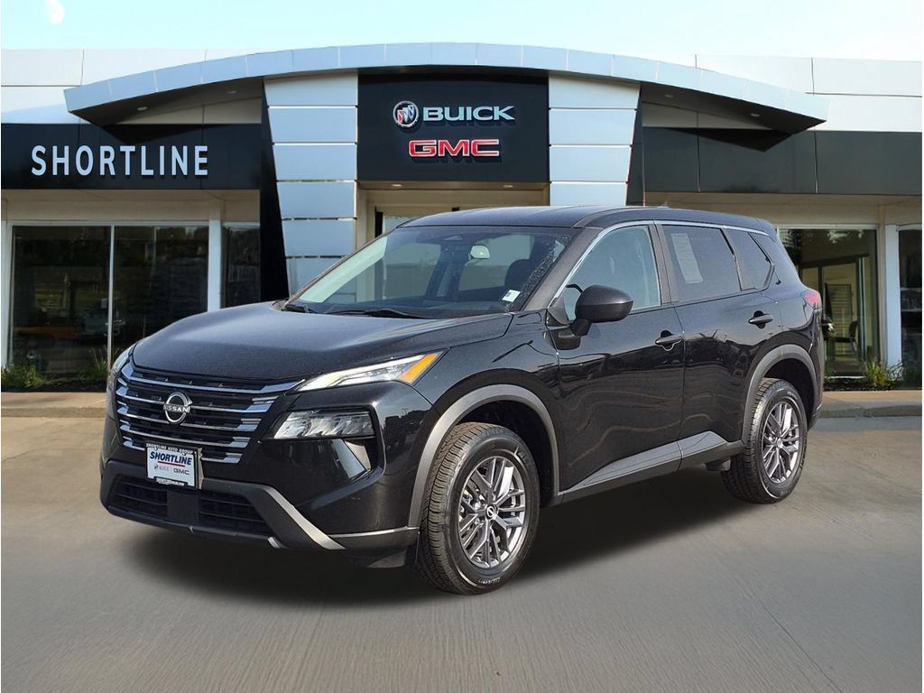 Used 2024 Nissan Rogue S AWD/4WD image 7