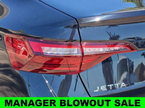 Used 2024 Volkswagen Jetta SE FWD image 40