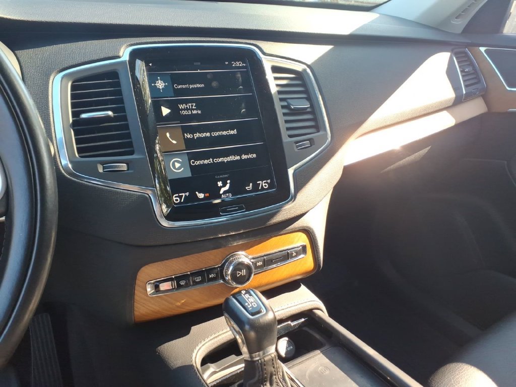 Used 2021 Volvo XC90 T6 Momentum w/ Protection Package Premier AWD/4WD image 25