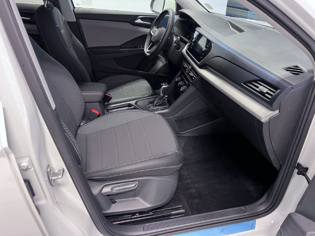 Certified 2023 Volkswagen Taos SE FWD image 10