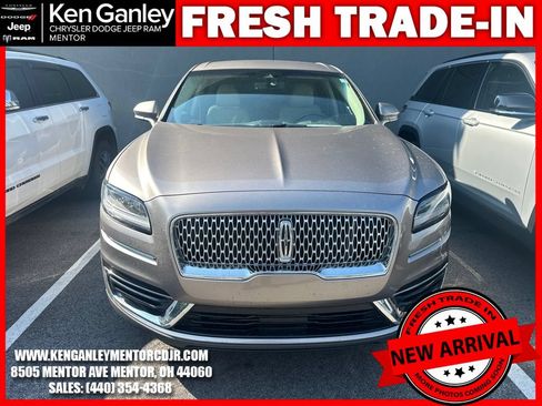 Used 2019 Lincoln Nautilus Premier AWD/4WD image 3