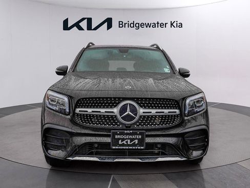 Used 2021 Mercedes-Benz GLB 250 4MATIC image 3