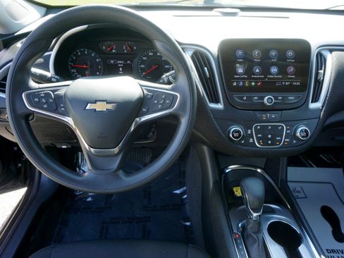 Used 2023 Chevrolet Malibu LT image 10