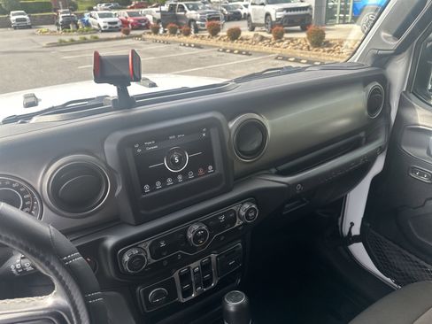 Used 2020 Jeep Wrangler Unlimited Sport AWD/4WD image 42