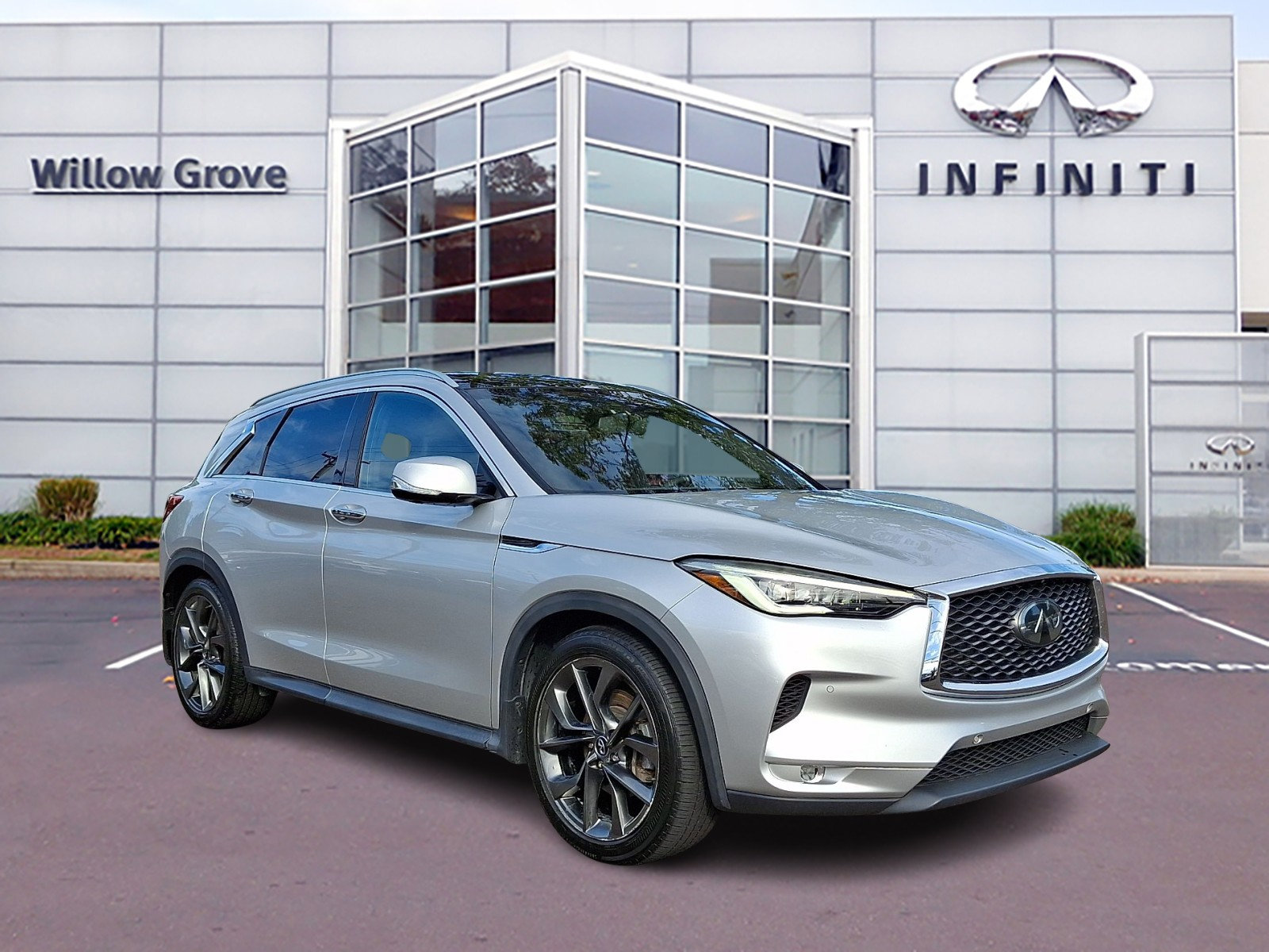 Used 2019 INFINITI QX50 Essential w/ Sensory Package AWD/4WD image 1