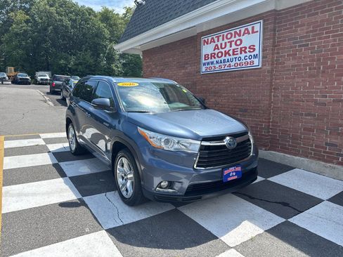 Used 2016 Toyota Highlander Limited Platinum AWD/4WD image 1