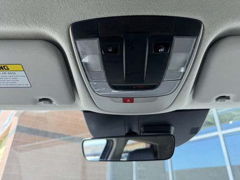 Used 2025 Kia Niro EX FWD image 28
