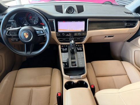 Certified 2023 Porsche Macan AWD/4WD image 30