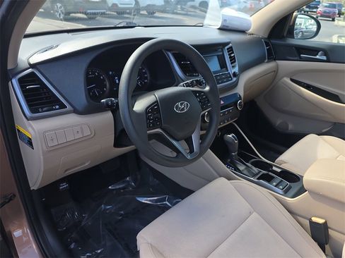 Used 2016 Hyundai Tucson SE image 18