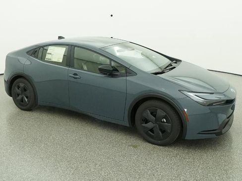 New 2026 Toyota Prius LE image 12