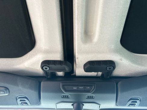 Certified 2023 Jeep Wrangler Sahara AWD/4WD image 19