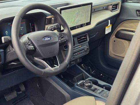 New 2025 Ford Maverick Lariat image 23