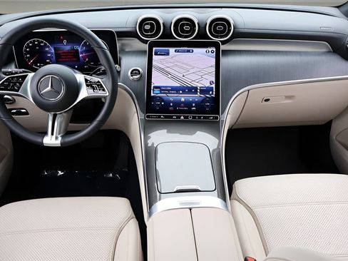 Used 2023 Mercedes-Benz GLC 300 image 13