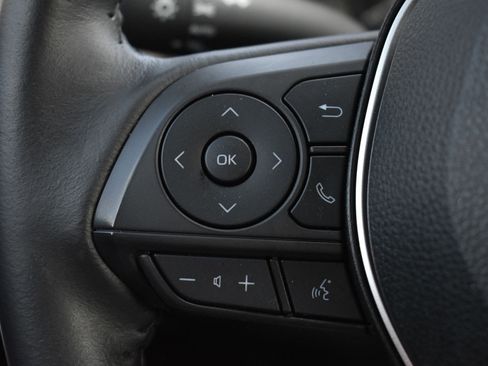 Used 2023 Toyota Corolla Cross AWD Hybrid w/ Moonroof Package image 18