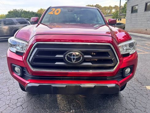 Used 2020 Toyota Tacoma SR5 RWD image 2