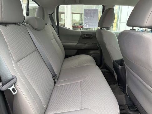 Used 2023 Toyota Tacoma SR image 31