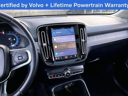 Used 2025 Volvo XC40 B5 Plus image 9