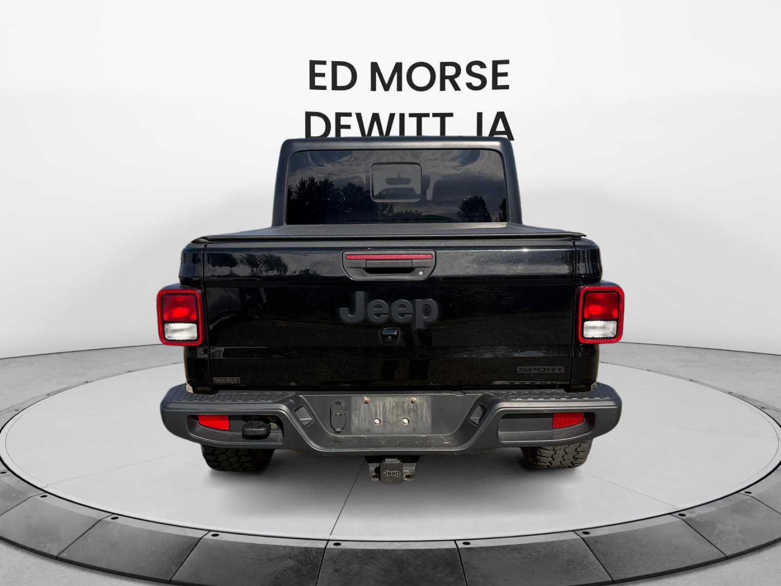 Used 2021 Jeep Gladiator Sport AWD/4WD image 4