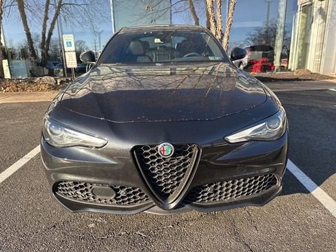 Used 2022 Alfa Romeo Giulia Veloce image 2