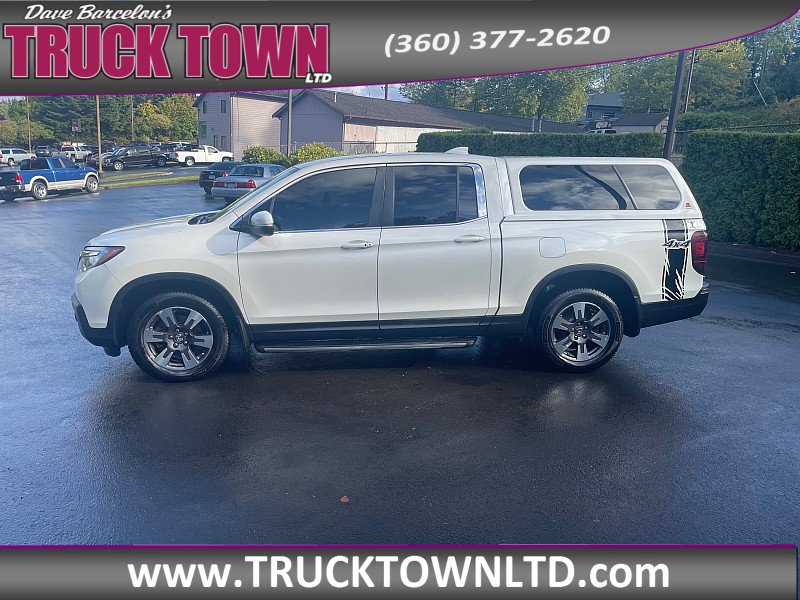 Used 2017 Honda Ridgeline RTL-T image 2