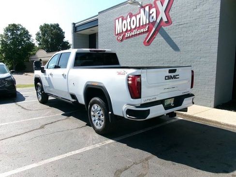 Used 2024 GMC Sierra 2500 Denali Ultimate AWD/4WD image 10