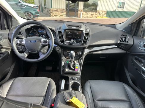 Used 2015 Ford Escape Titanium w/ Equipment Group 301A AWD/4WD image 26