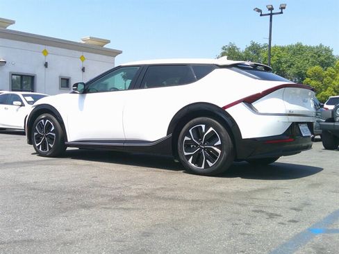 Used 2022 Kia EV6 Wind RWD image 4
