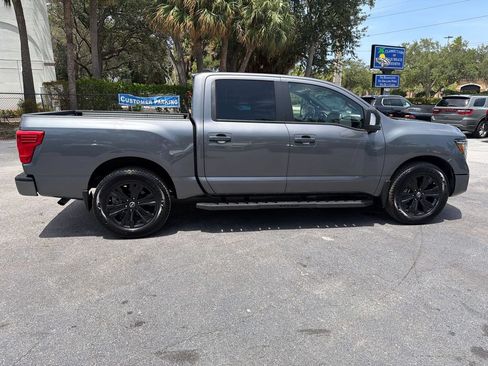 Used 2023 Nissan Titan SV w/ SV Convenience Package RWD image 6