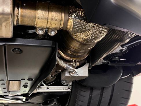 Used 2018 Porsche 911 GT2 RS image 92